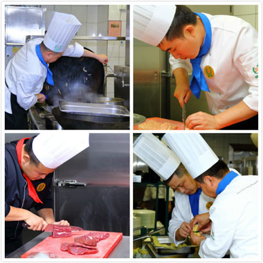 廚師們現(xiàn)場操作