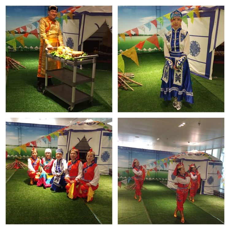 工作人員穿著傳統(tǒng)服飾 工作人員穿著傳統(tǒng)服飾