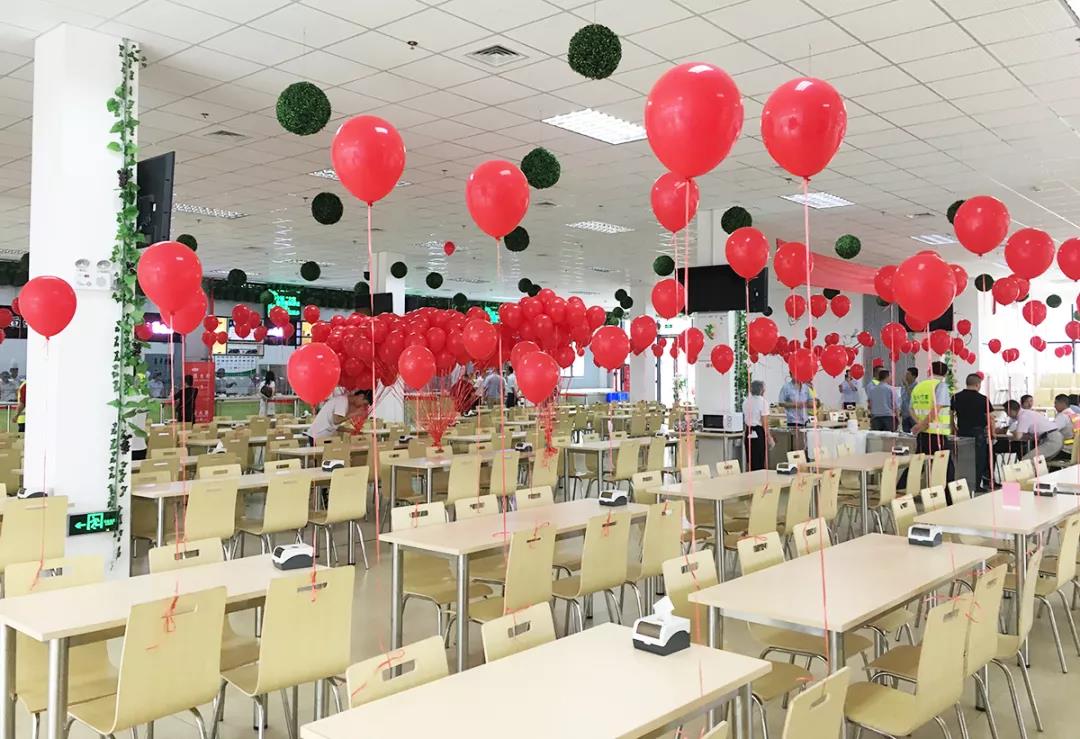 整潔的就餐區(qū)~ 整潔的就餐區(qū)~