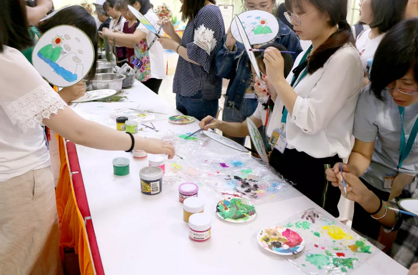 手繪團(tuán)扇 手繪團(tuán)扇