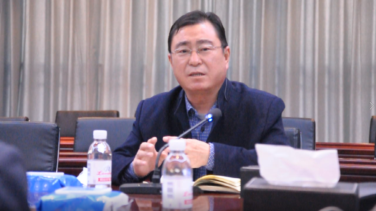 黨支部書記葛富升給全體黨員講黨課 團(tuán)餐公司